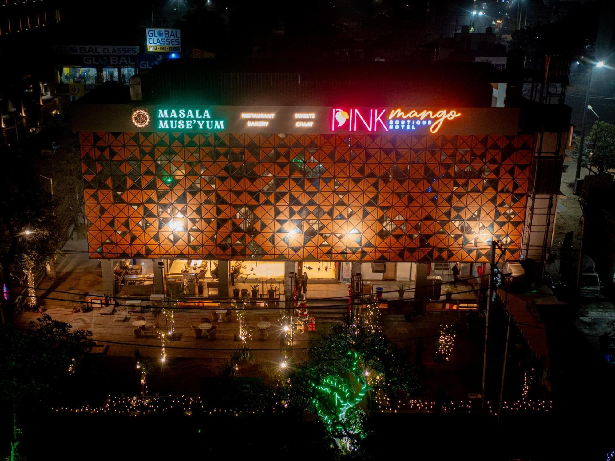 Pink Mango A Boutique Hotel Hisar ภายนอก รูปภาพ